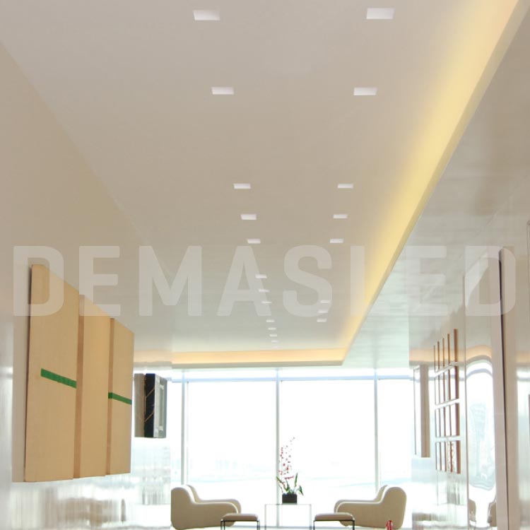 Spot Plástico Fijo Blanco 9.4X9.4cm Corte 7.5cm para Lámpara GU10