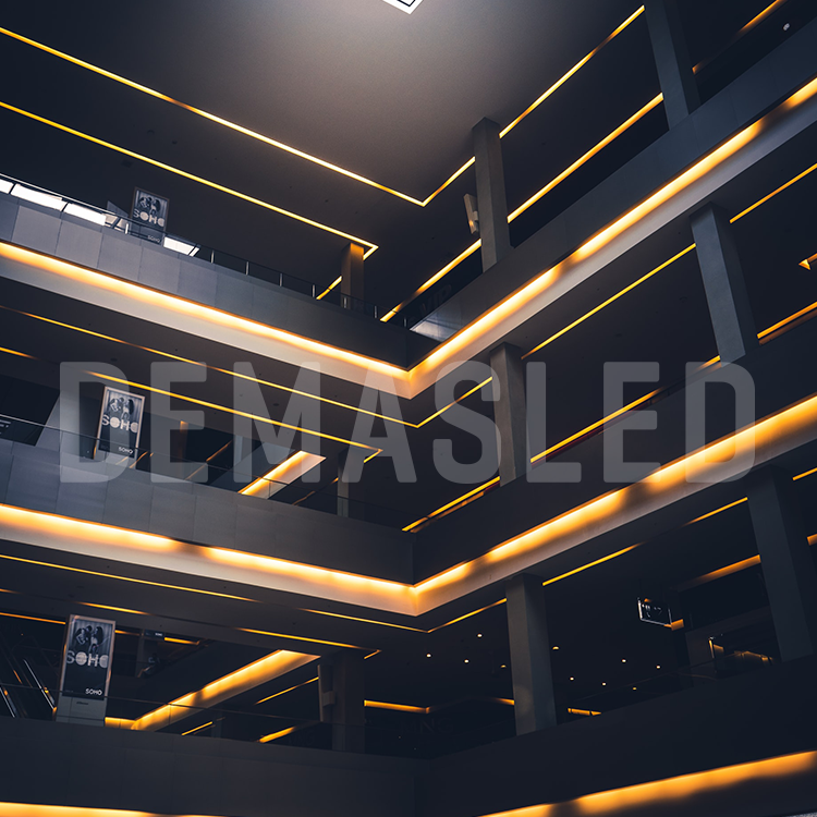 Tira LED SMD2835, 24V 12W/m Blanco cálido 1200 lm/m 120 LEDs/m, 5m