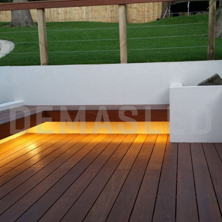 Tira LED de Neón SMD2835 IP67 12V 6W/m Blanco Cálido 300lm/m 120 LED/m 5m