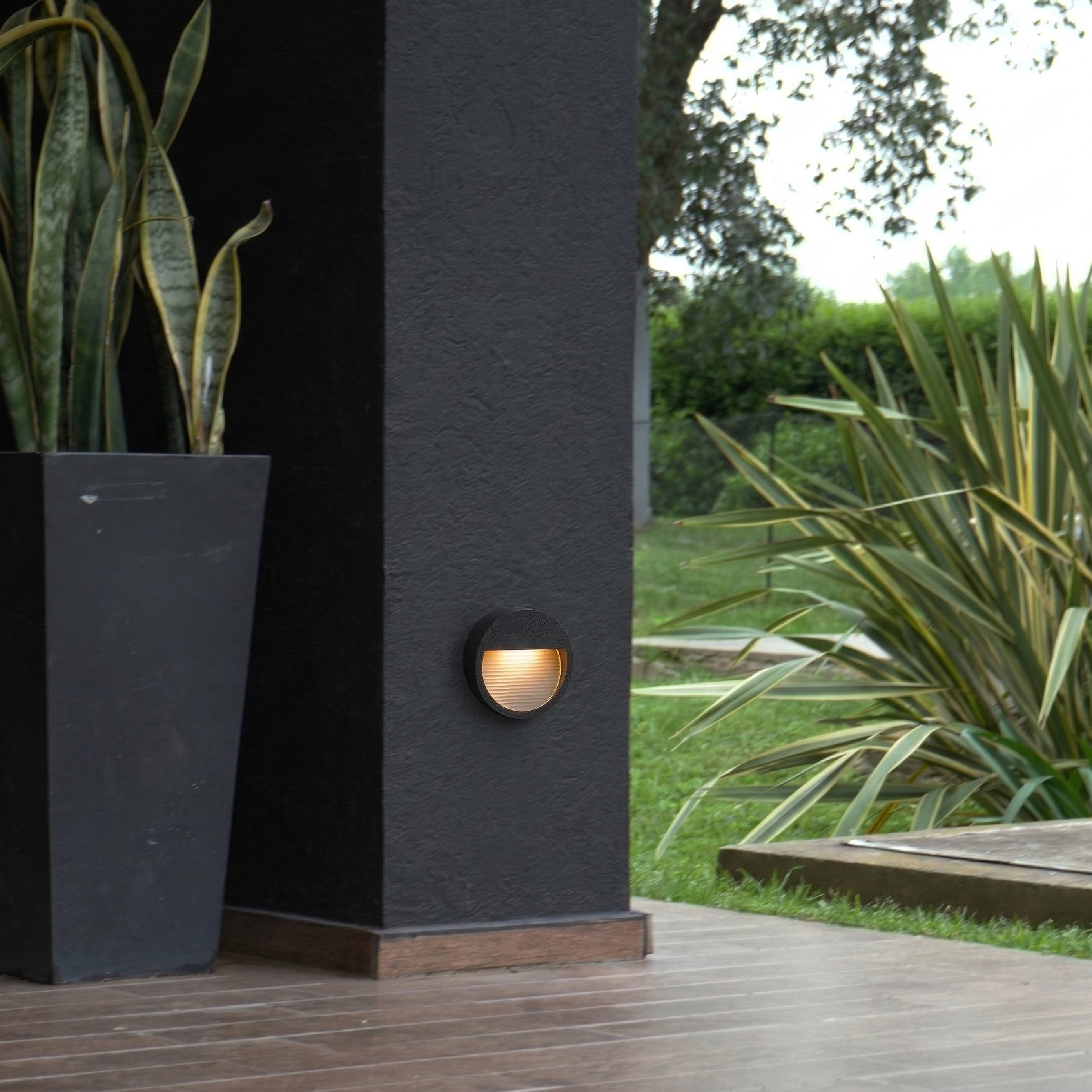 Aplique LED Exterior de Pared Redondo 12cm 6W IP65 Blanco Cálido 220V Negro