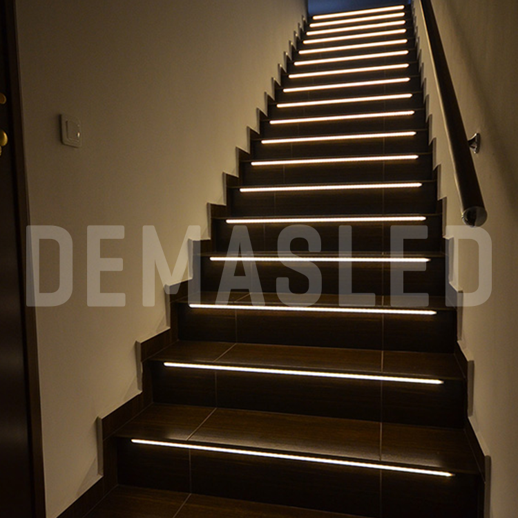 Tira LED SMD2835 12V 12W/m Neutro 1200lm/m 120 LEDs/m 8mm PBC, 5m