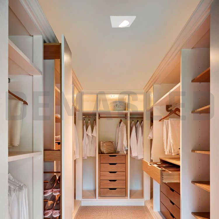 Spot Móvil Blanco 9x9cm Corte 6.5cm para Lámparas GU10 y MR16