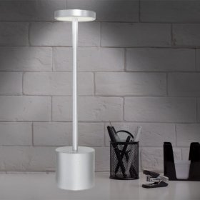 Lámpara de Aluminio Cromado, Blanco Cálido 3W  Recargable 2000mAh