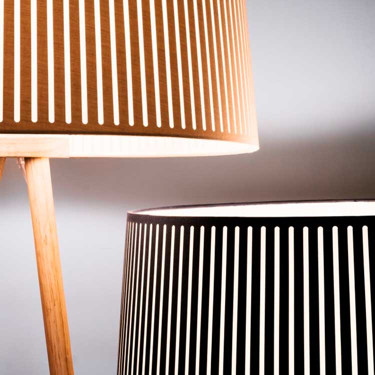 Lámpara de Pie de Madera - Pantalla textil - BEA