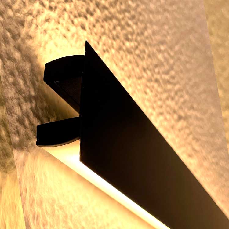 Perfil bidireccional de aluminio anodizado negro