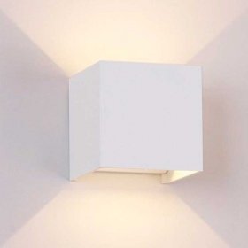 Aplique cubo blanco 3000ºK 12W IP65